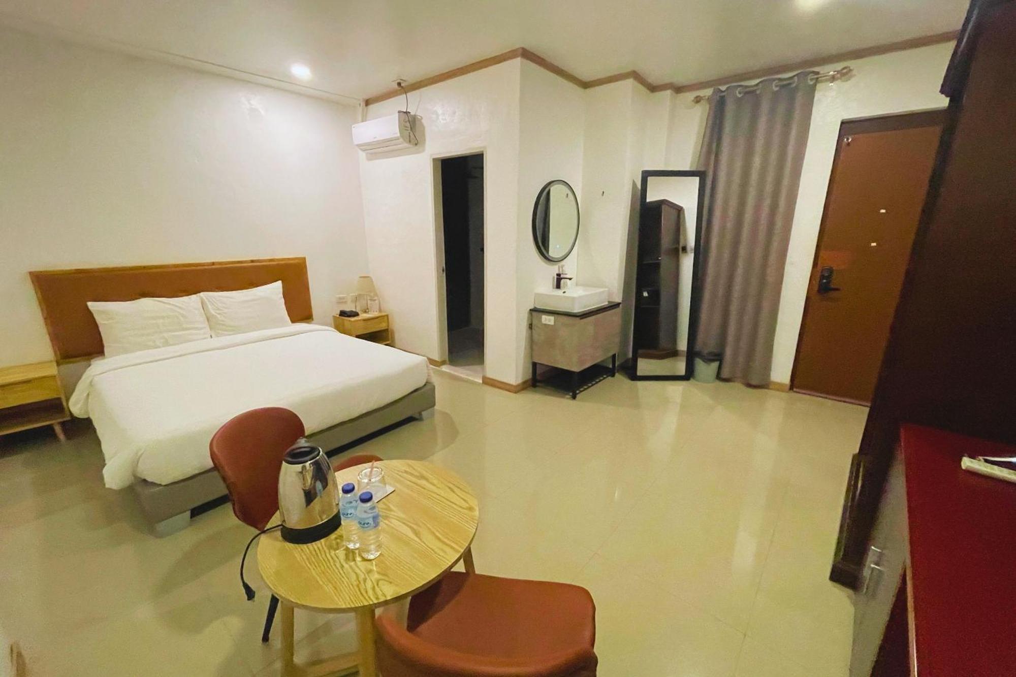 Hotel Halo Angeles City Rum bild