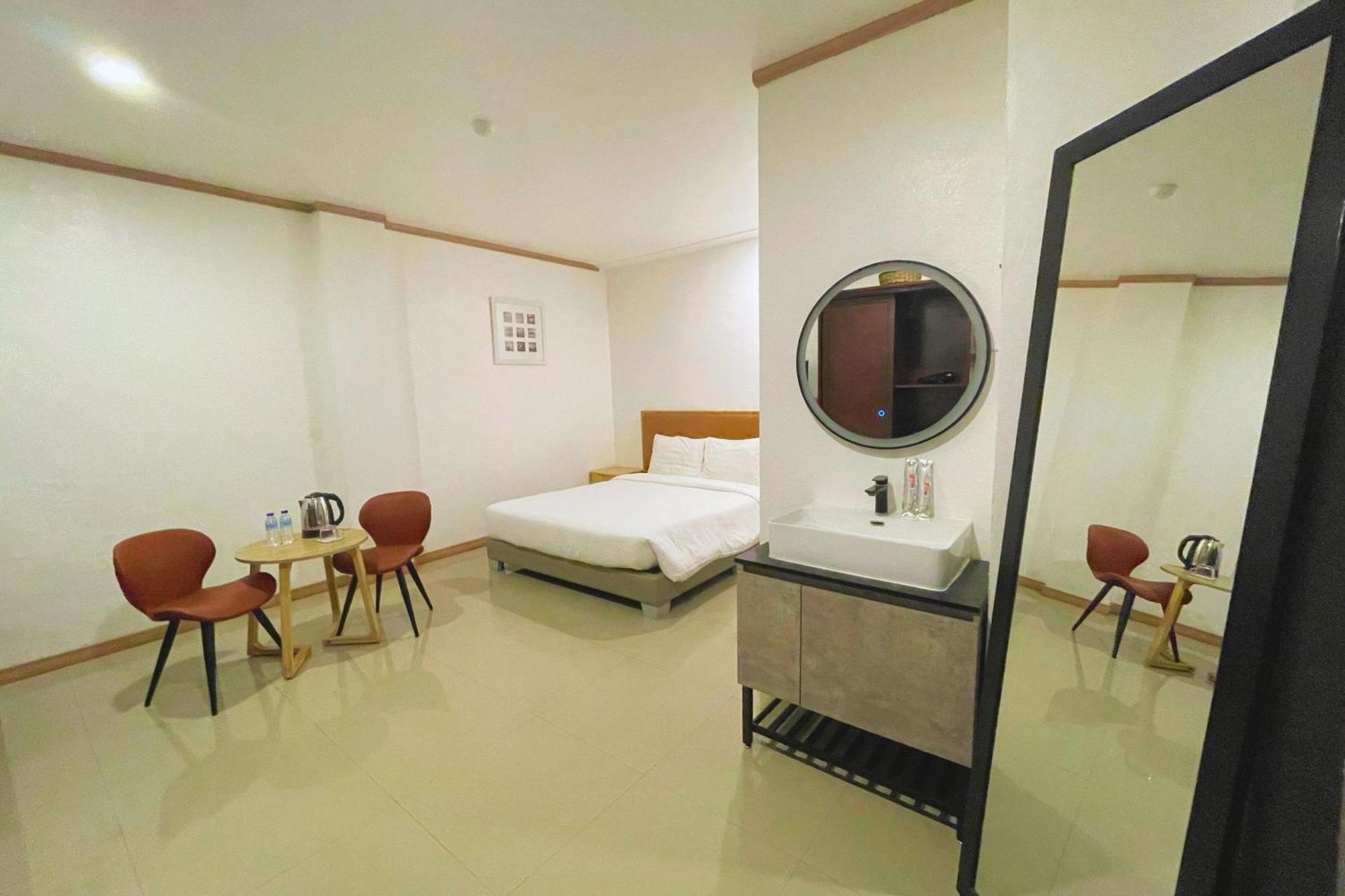 Hotel Halo Angeles City Rum bild