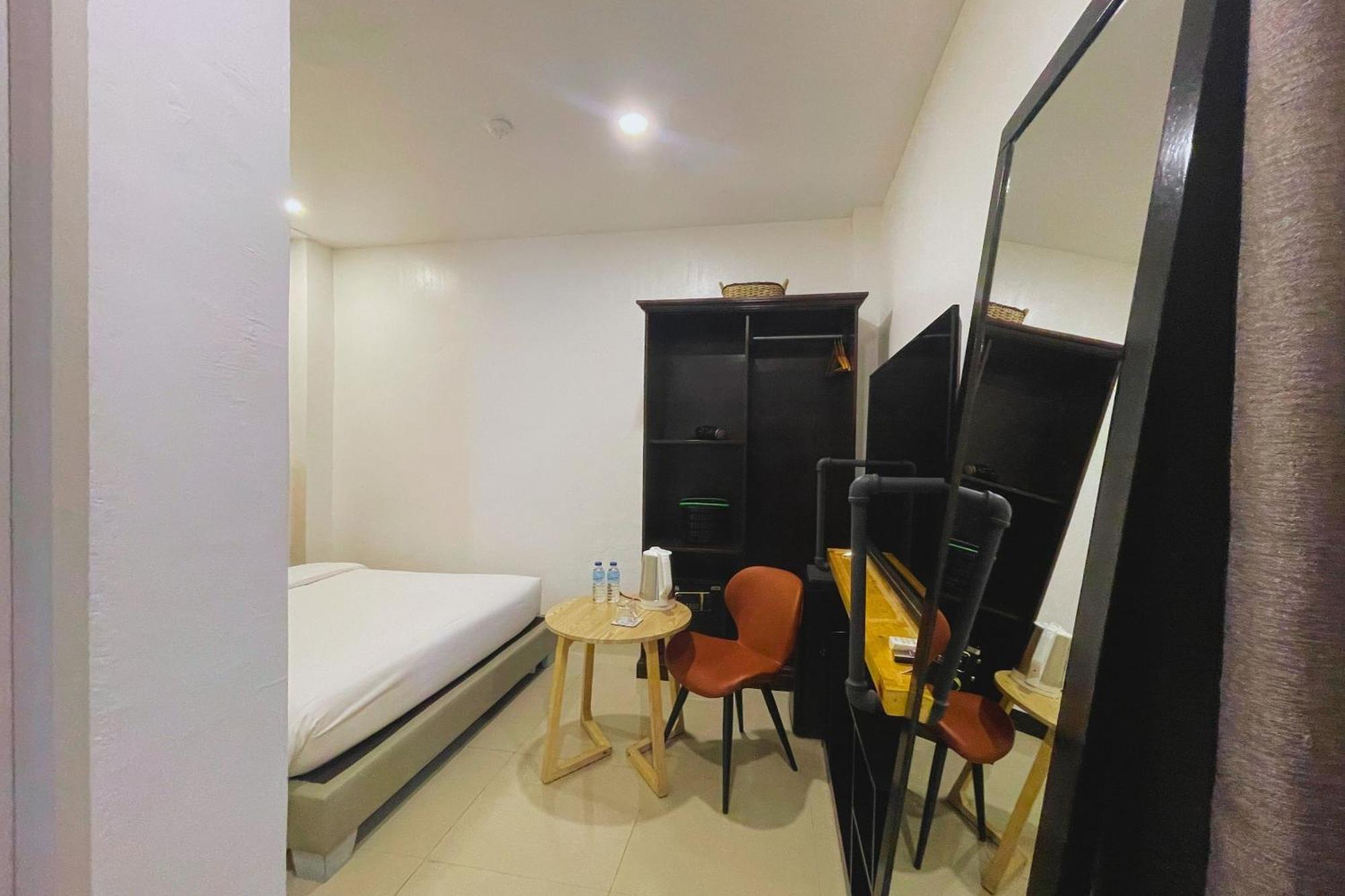 Hotel Halo Angeles City Rum bild