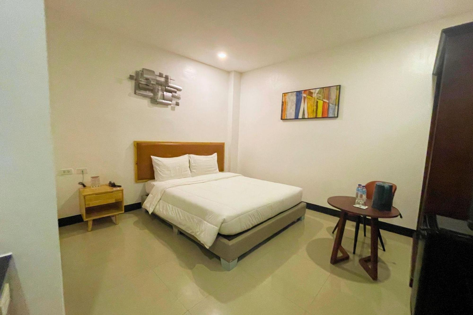 Hotel Halo Angeles City Rum bild